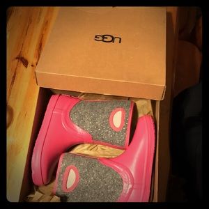 Kids UGG rain boots, size 3